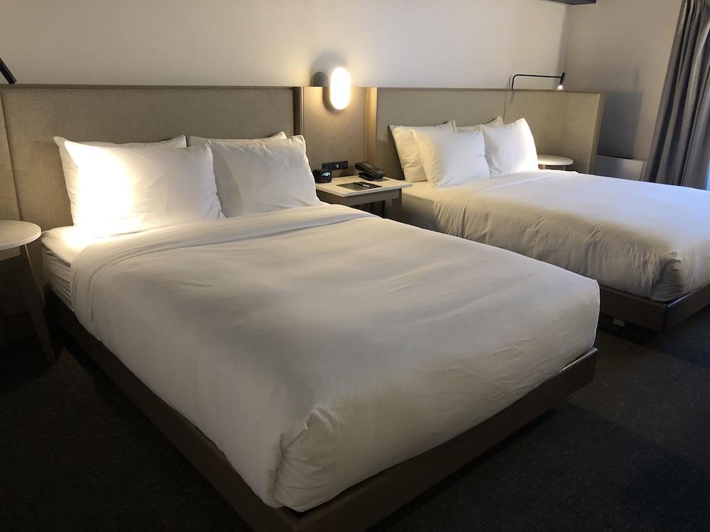 Doubletree By Hilton St. John'S Harbourview Hotel Екстериор снимка