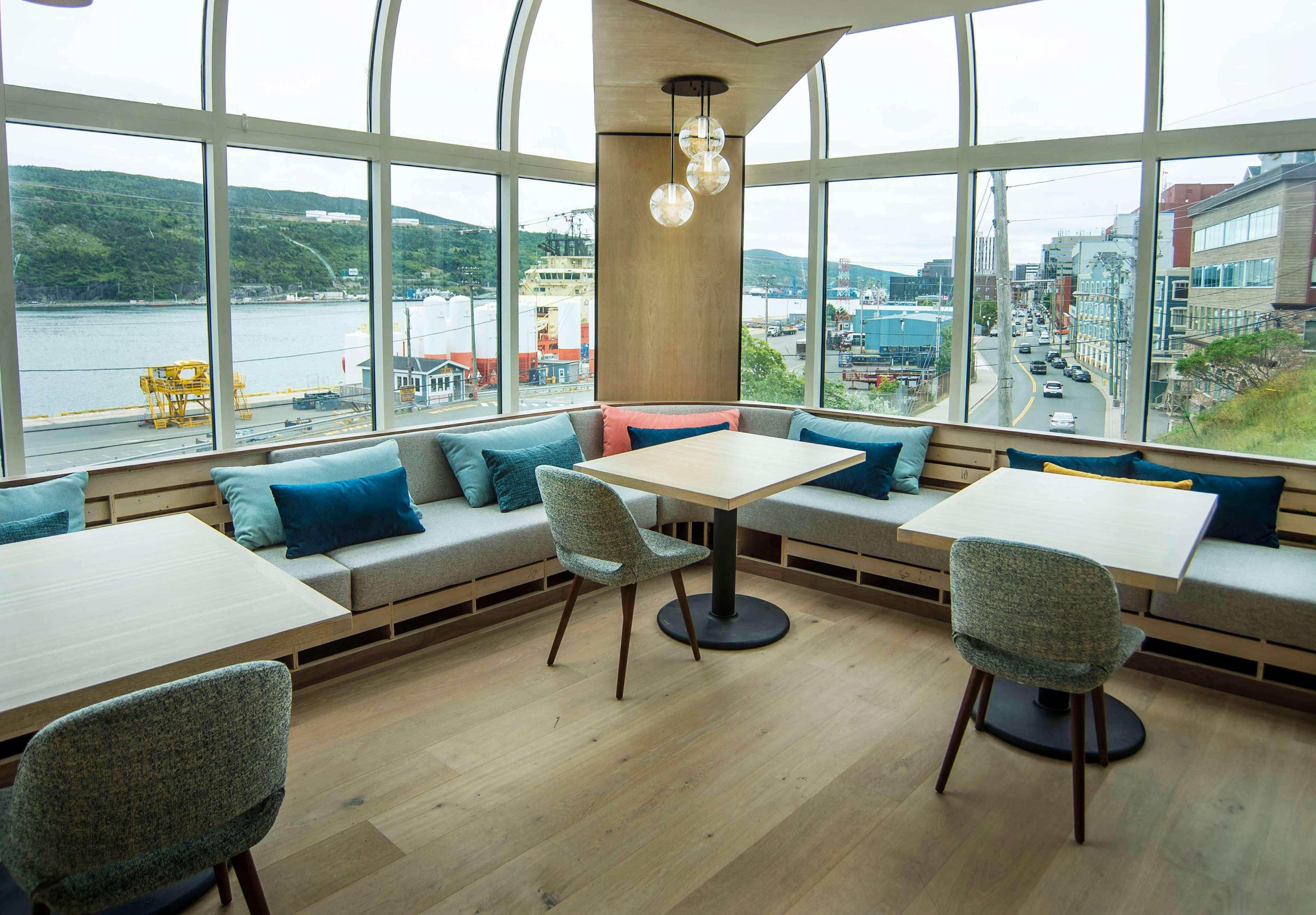 Doubletree By Hilton St. John'S Harbourview Hotel Екстериор снимка