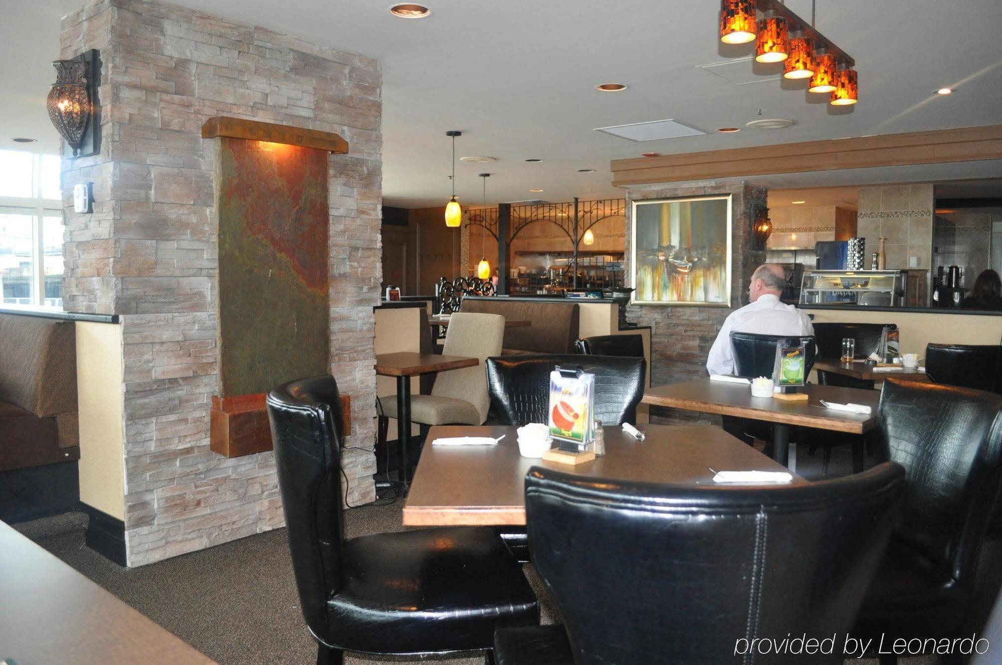 Doubletree By Hilton St. John'S Harbourview Hotel Ресторант снимка